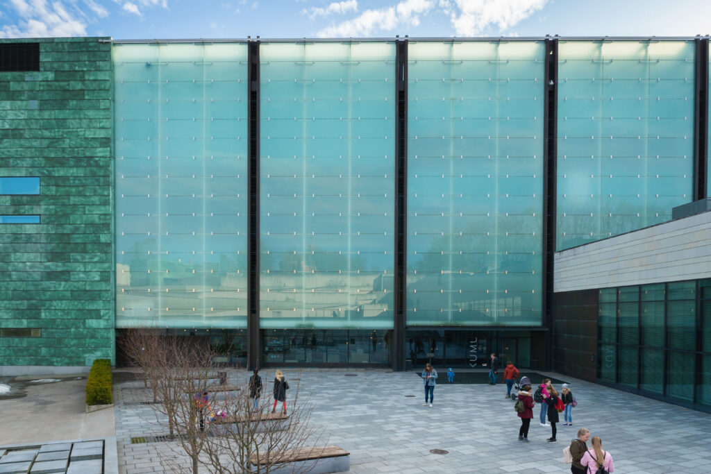 Kumu Konstmuseum Tallinn reseguide