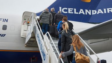 Transport från Reykjaviks internationella flygplats till centrum