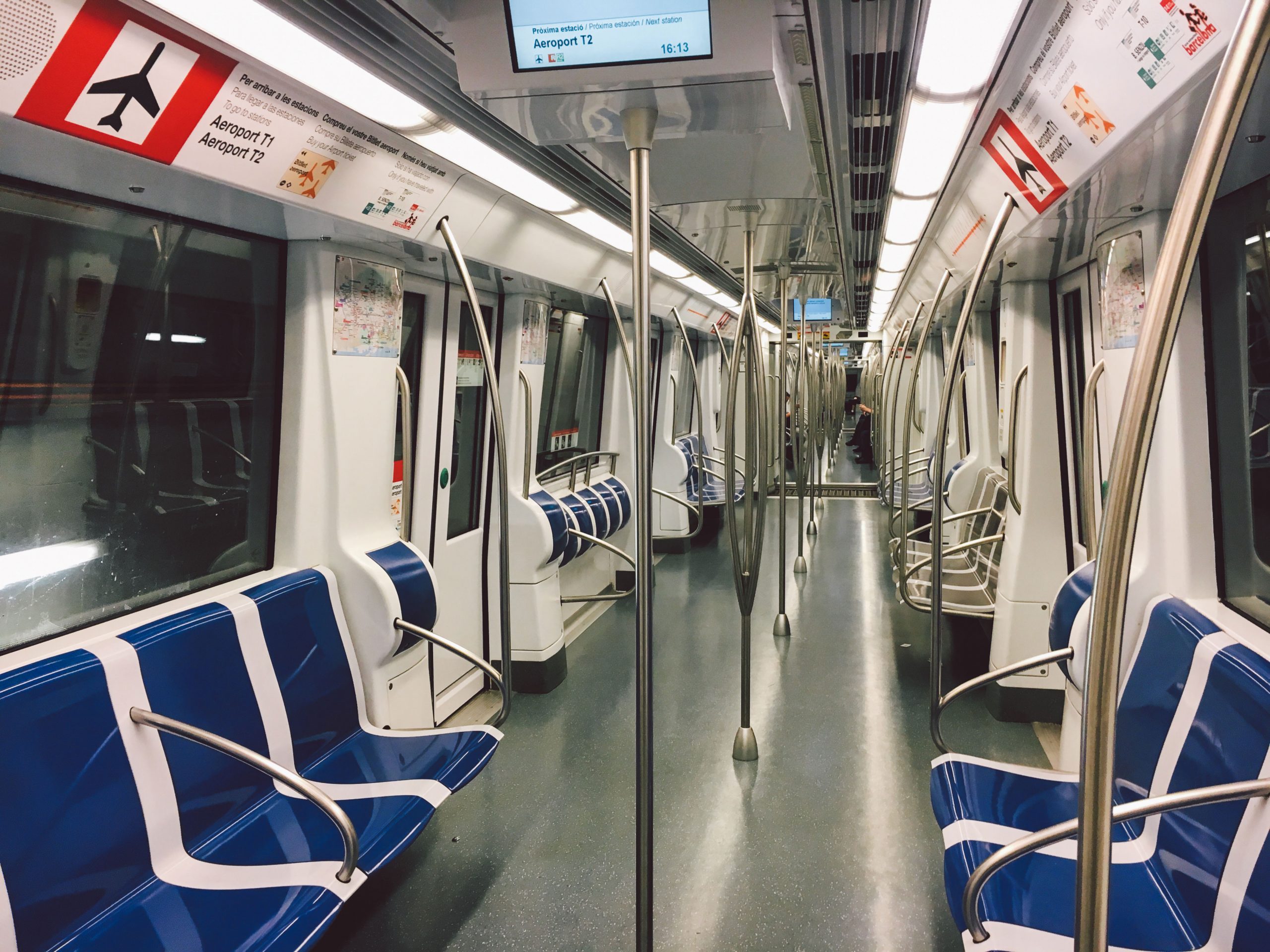 Pendeltåg transport från Barcelona flygplats till centrum