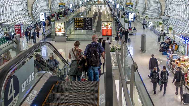 Transport från flygplatsen till centrum av staden Bangkok