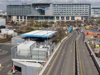 Transport från flygplatsen till centrum av staden Manchester