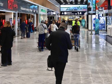 Transport från flygplatsen Orly till centrum av staden Paris