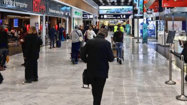 Transport från flygplatsen Orly till centrum av staden Paris