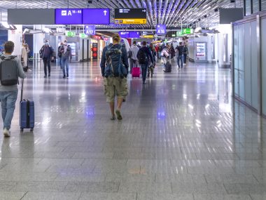 Transport från flygplatsen till centrum av staden Frankfurt