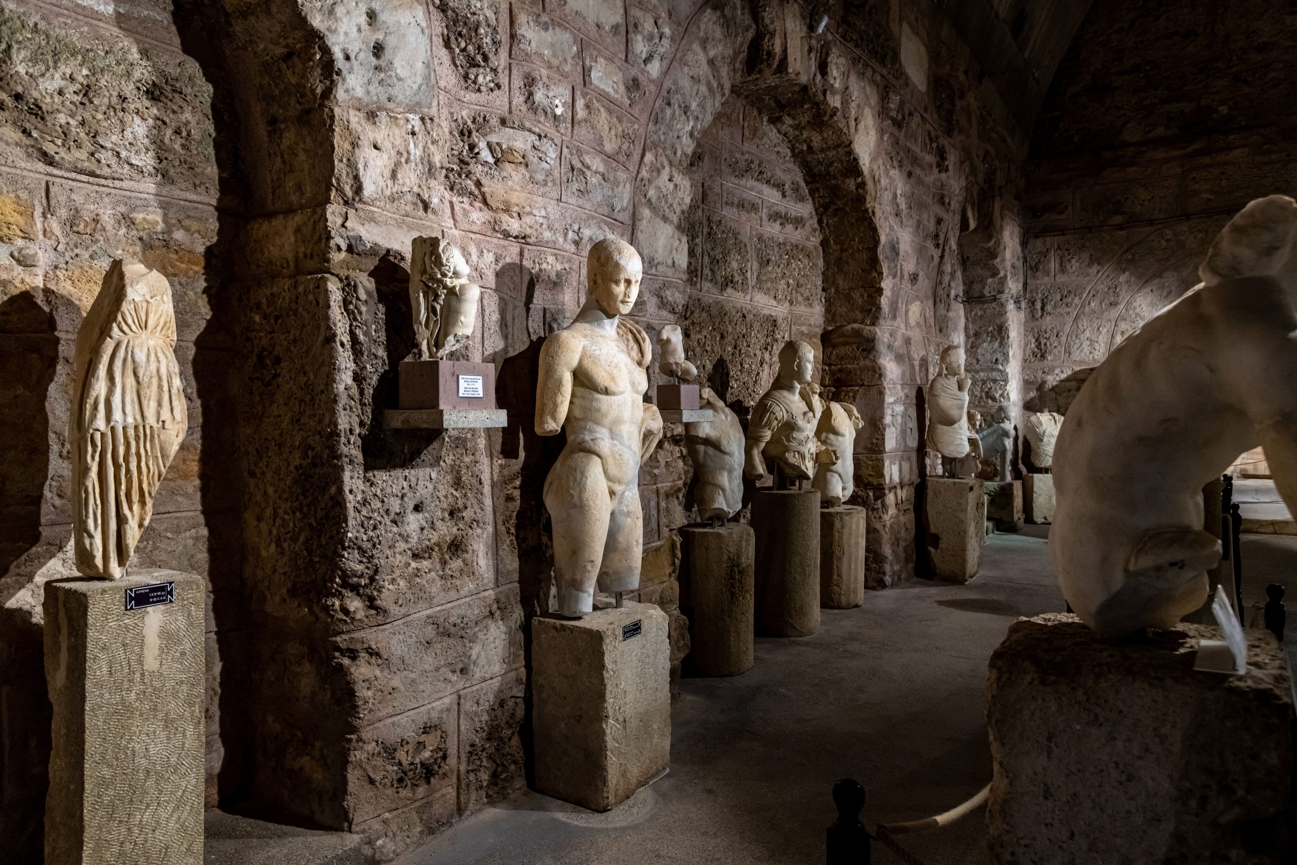 Besök Arkeologiska museet i Antalya