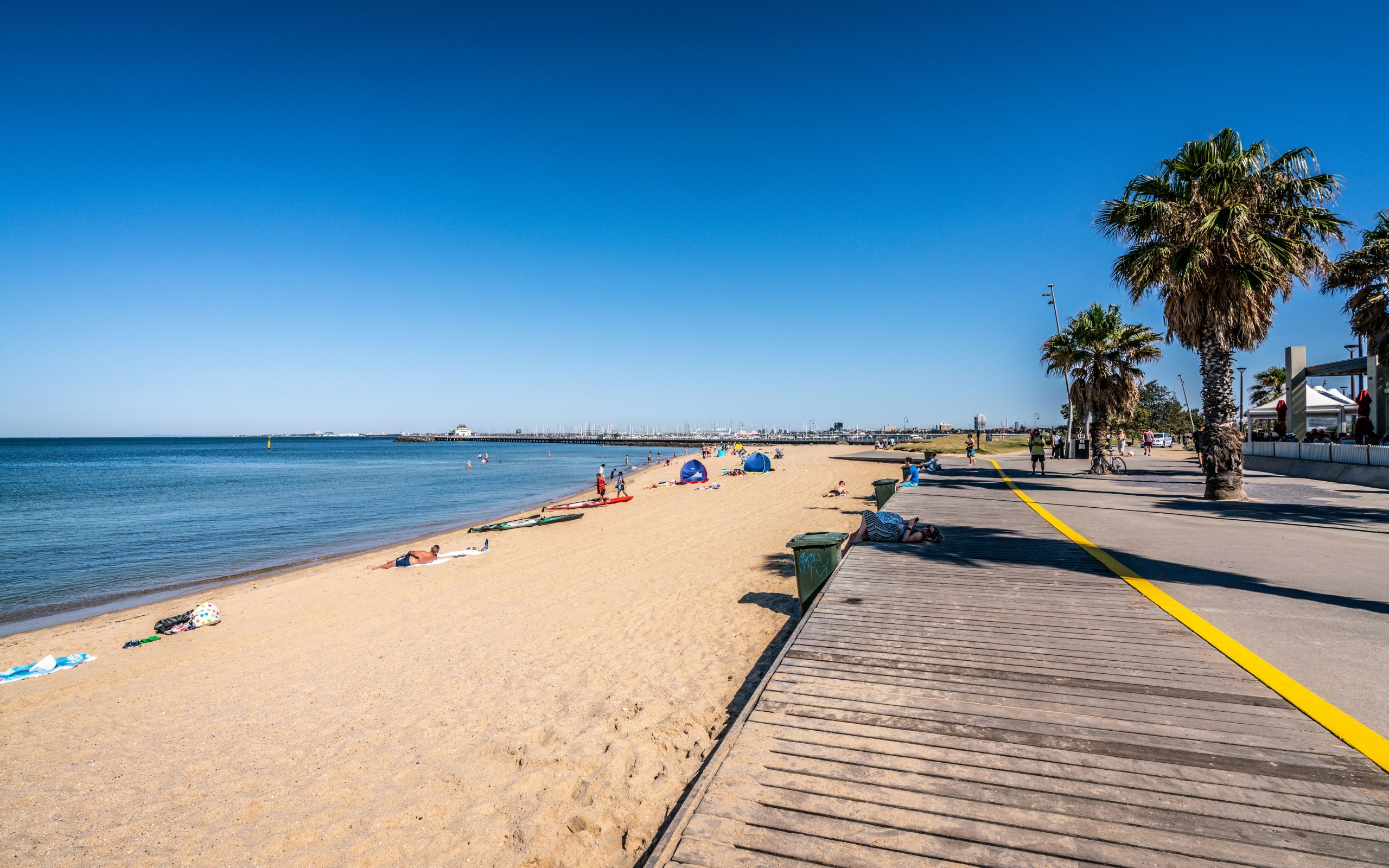Spendera dagen på stranden i Melbourne