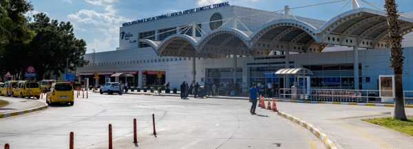 Transport från flygplatsen till centrum av staden Antalya