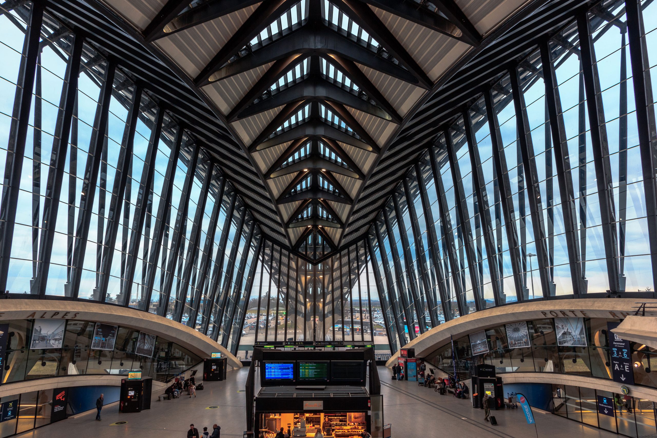 slutsats transport från Lyon flygplats till centrum av staden