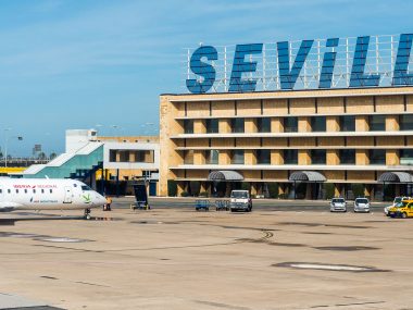 transport från Sevilla flygplats till centrum av staden