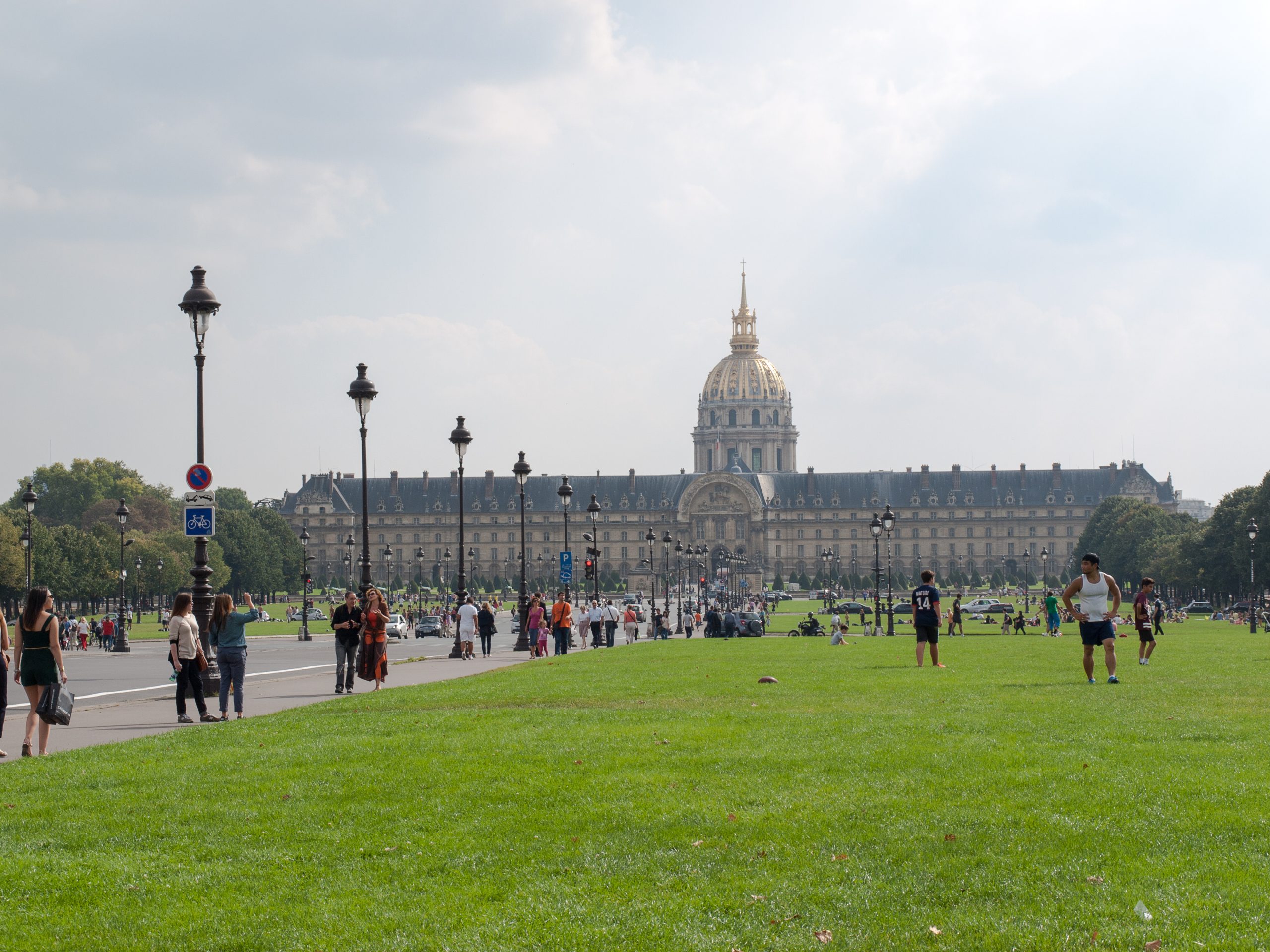 Les Invalides Paris transport