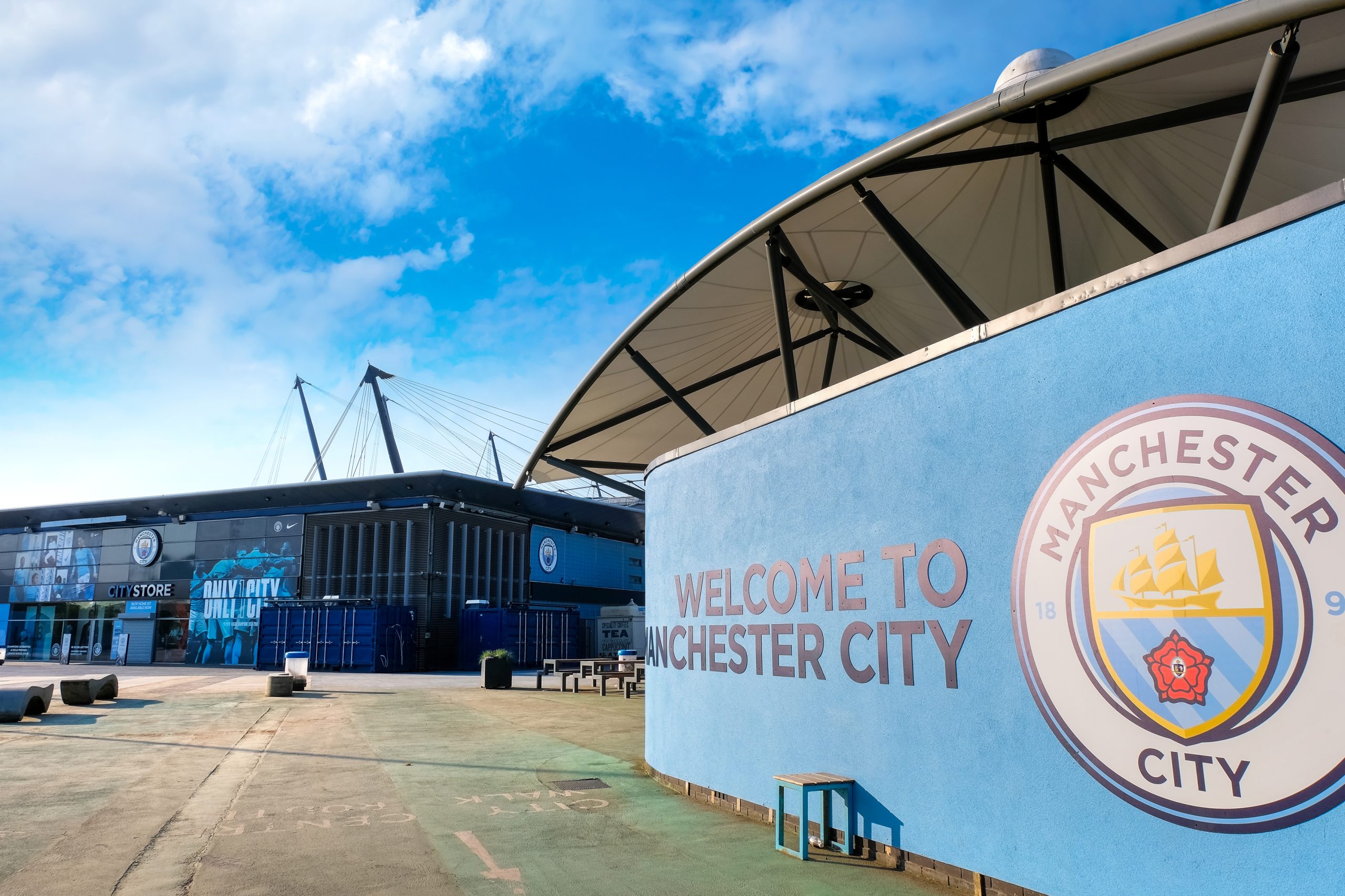 etihad stadium manchester arena historia